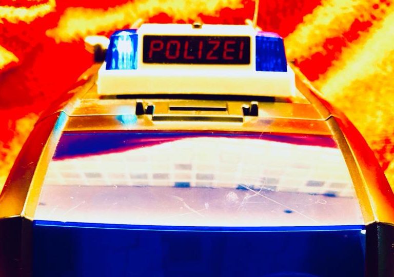 Einfach Blaulicht aufs Dach, oder?